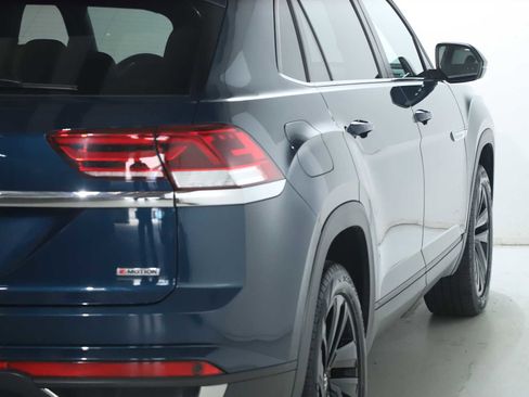 Used 2022 Volkswagen Atlas Cross Sport SE image 44