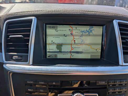 Used 2016 Mercedes-Benz GL 450 4MATIC image 20