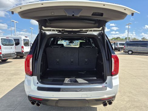 Used 2023 GMC Yukon Denali w/ LPO, Floor Liner Package AWD/4WD image 22