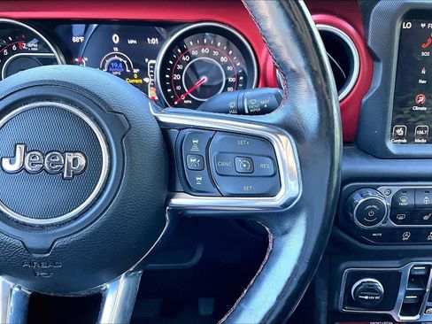 Used 2020 Jeep Gladiator Rubicon AWD/4WD image 25
