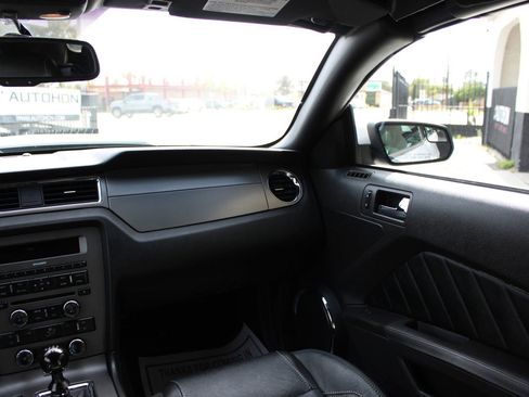 Used 2011 Ford Mustang GT Premium RWD image 18