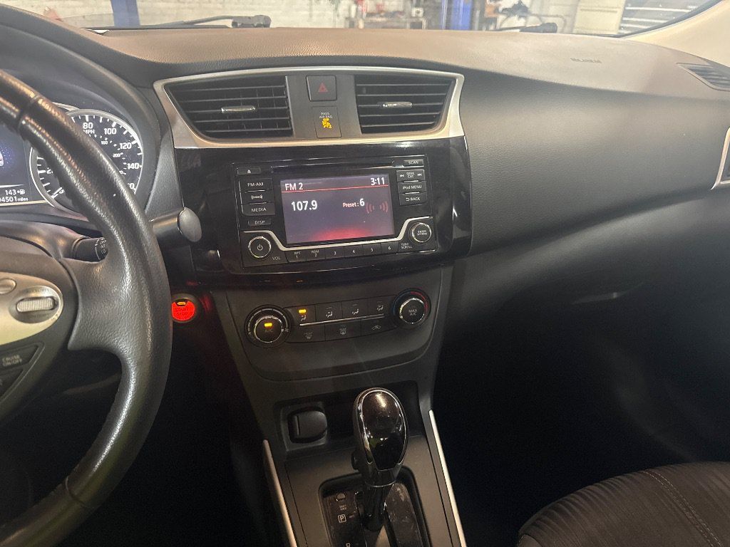 Used 2017 Nissan Sentra SV FWD image 14