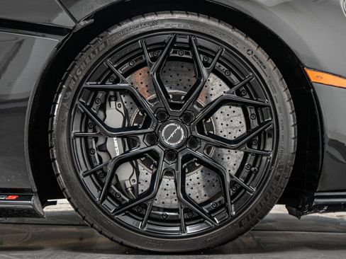 Used 2020 McLaren 570S Spider RWD image 43