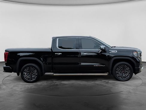 Used 2024 GMC Sierra 1500 Denali w/ Technology Package AWD/4WD image 8