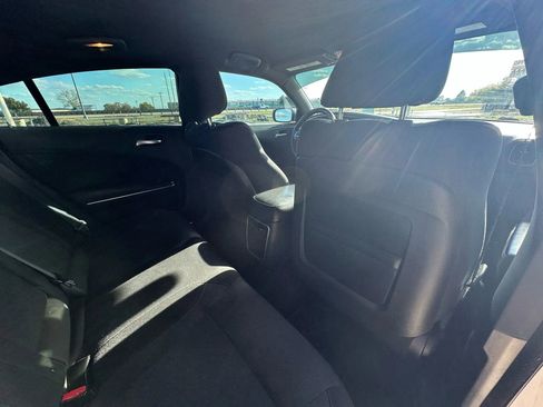 Used 2015 Dodge Charger SXT image 16