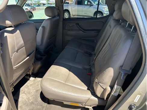 Used 2004 Toyota Sequoia SR5 RWD image 16