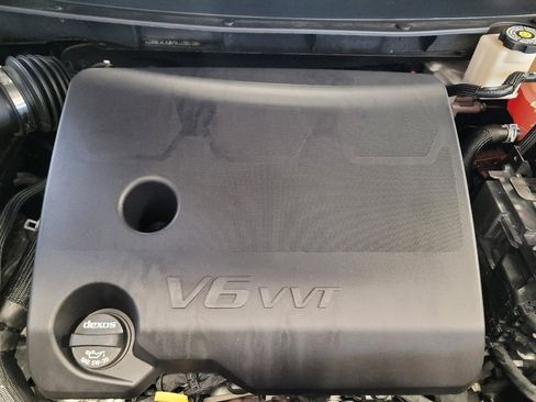 Used 2022 Chevrolet Traverse LS w/ LPO, Cargo Package AWD/4WD image 30