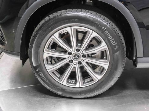 Used 2024 Mercedes-Benz GLC 300 image 9