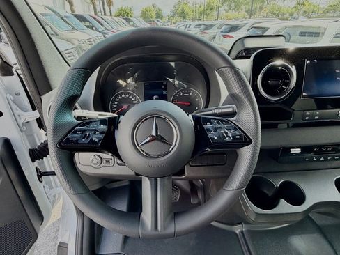 New 2026 Mercedes-Benz Sprinter 2500 image 21