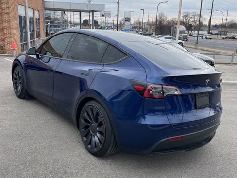 Used 2024 Tesla Model Y Performance image 19