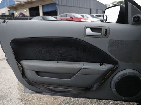 Used 2007 Ford Mustang Coupe RWD image 36