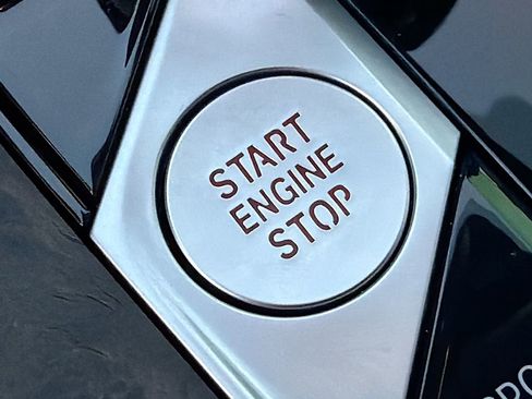 Used 2022 BMW X7 xDrive40i w/ Premium Package image 37