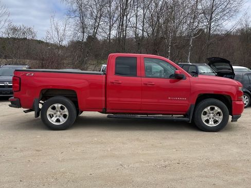 Used 2018 Chevrolet Silverado 1500 LT w/ All Star Edition AWD/4WD image 3