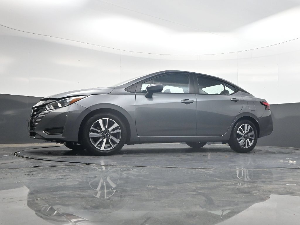 Used 2024 Nissan Versa SV FWD image 31