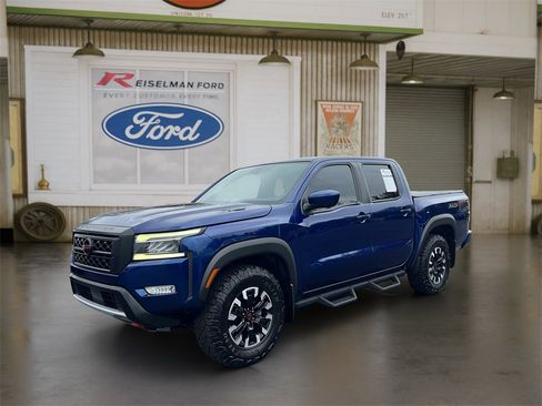 Used 2022 Nissan Frontier PRO-4X w/ Off-Road Protection Package image 2