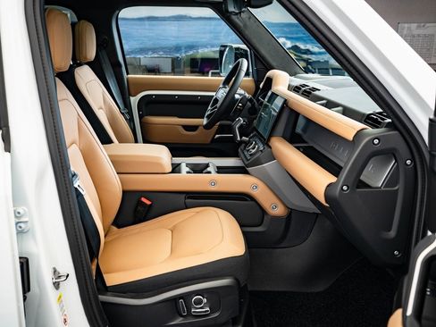 New 2026 Land Rover Defender 130 V8 image 21