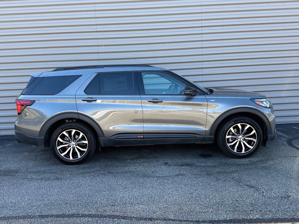 New 2026 Ford Explorer ST-Line AWD/4WD image 4