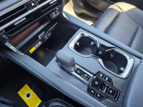 New 2026 Lexus RX 450h AWD image 31