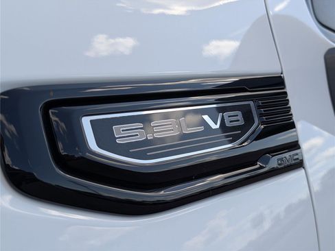 Used 2022 GMC Sierra 1500 Elevation image 11