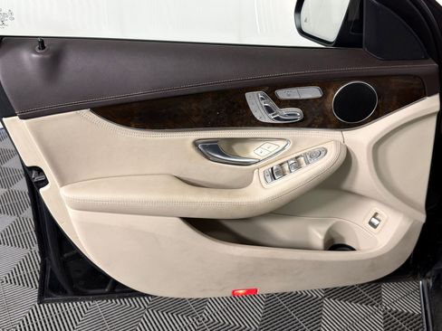 Used 2016 Mercedes-Benz C 300 4MATIC Sedan image 12