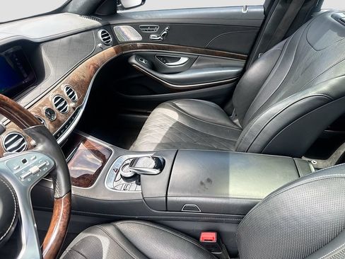 Used 2020 Mercedes-Benz S 560 4MATIC Sedan w/ Premium Package image 26