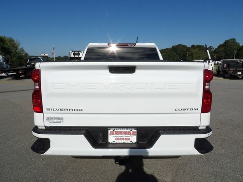 Used 2026 Chevrolet Silverado 1500 Custom RWD image 6