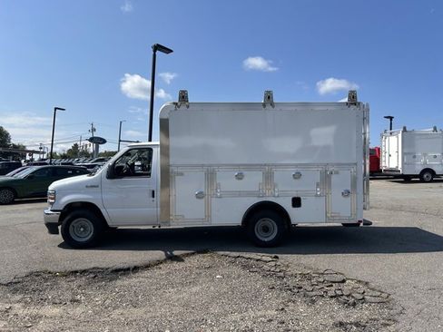 New 2026 Ford E-350 and Econoline 350 Super Duty w/ Power Equipment Group image 6