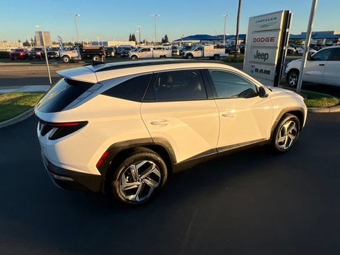 Used 2023 Hyundai Tucson Limited w/ Cargo Package AWD/4WD image 16
