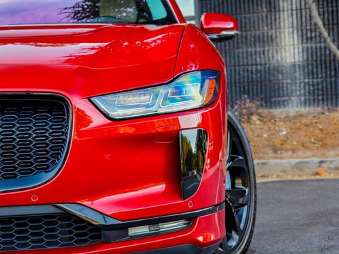 Used 2020 Jaguar I-PACE SE image 3