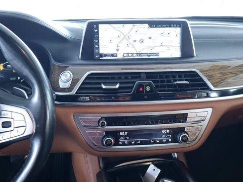 Used 2016 BMW 750i RWD image 25