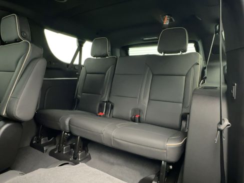 New 2026 Chevrolet Suburban Premier AWD/4WD image 32