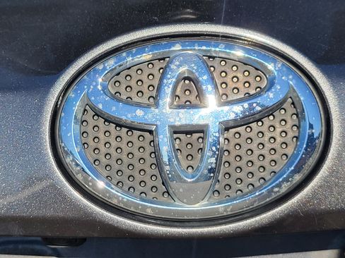 Used 2016 Toyota RAV4 LE AWD/4WD image 11