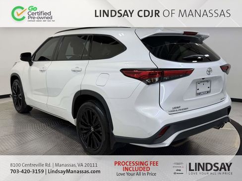 Used 2023 Toyota Highlander XSE AWD/4WD image 6