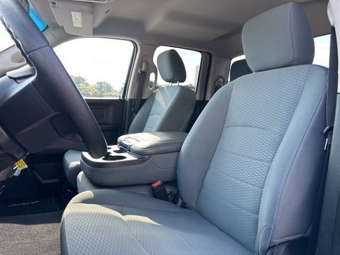 Used 2017 RAM 1500 Express image 10