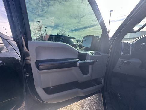 Used 2018 Ford F150 XLT w/ XTR Package image 23