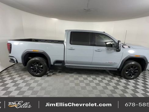 Used 2024 GMC Sierra 2500 AT4 w/ AT4 Premium Plus Package image 10