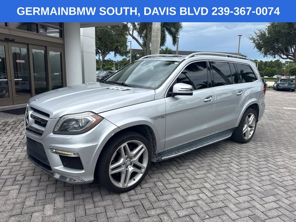 Used 2015 Mercedes-Benz GL 550 4MATIC image 1