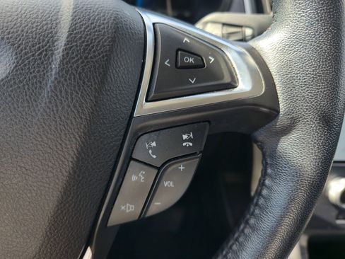 Used 2022 Ford Edge SEL w/ Convenience Package image 24