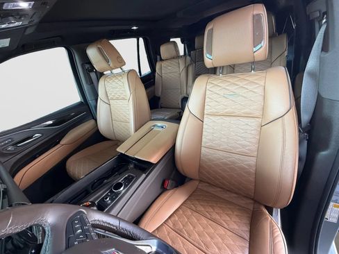 Used 2023 Cadillac Escalade Sport w/ Touring Package AWD/4WD image 13