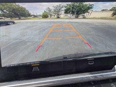 Used 2023 Chevrolet Silverado 1500 LT Trail Boss w/ Protection Package AWD/4WD image 11