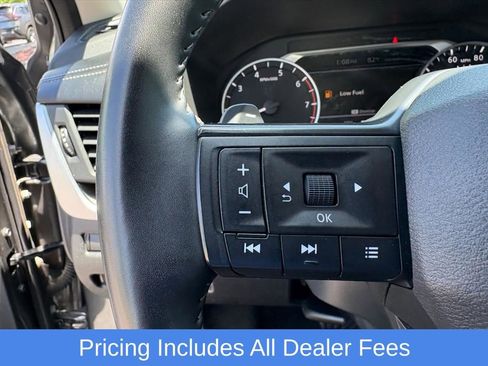 Used 2025 Nissan Rogue SV AWD/4WD image 13