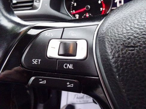 Used 2017 Volkswagen Passat 1.8T SE image 27