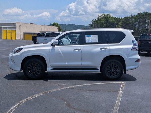 Used 2022 Lexus GX 460 Premium w/ Premium Package AWD/4WD image 5
