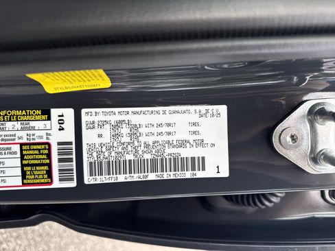 Used 2025 Toyota Tacoma SR5 AWD/4WD image 31