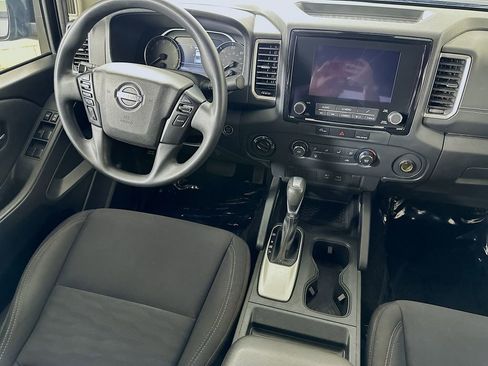 Used 2023 Nissan Frontier SV AWD/4WD image 17