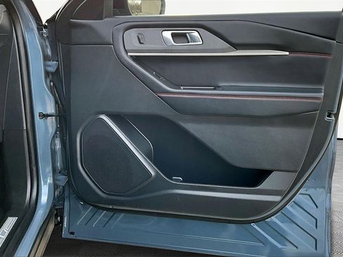 Certified 2025 Ford Explorer ST-Line image 24