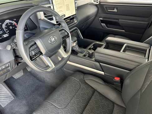 Used 2024 Toyota Tundra Limited AWD/4WD image 4