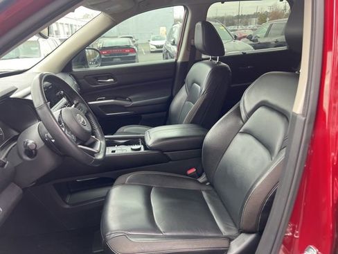 Used 2022 Nissan Pathfinder SL image 9
