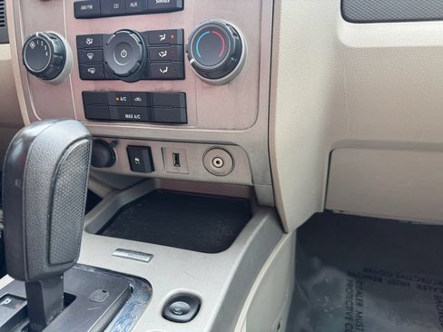Used 2009 Ford Escape XLT AWD/4WD image 25