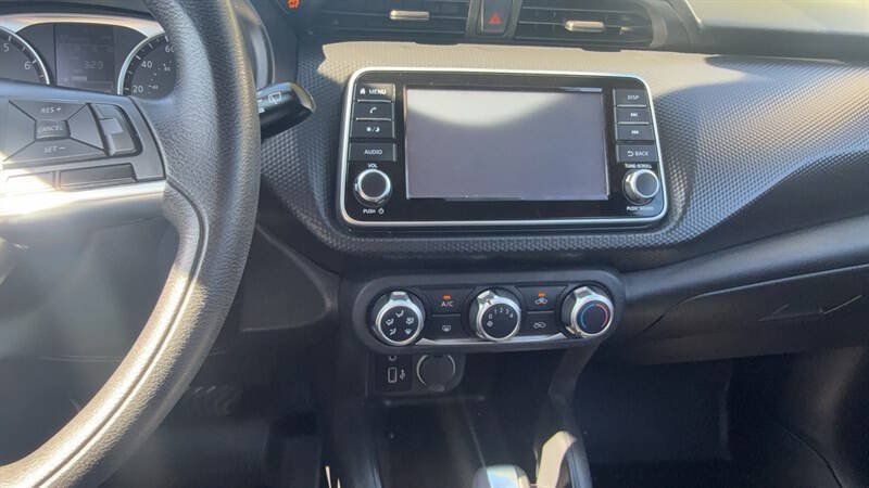 Used 2021 Nissan Kicks S FWD image 18